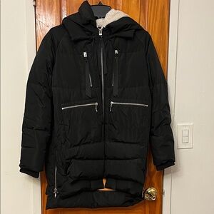 OLAY Black Puffer Coat -- Small